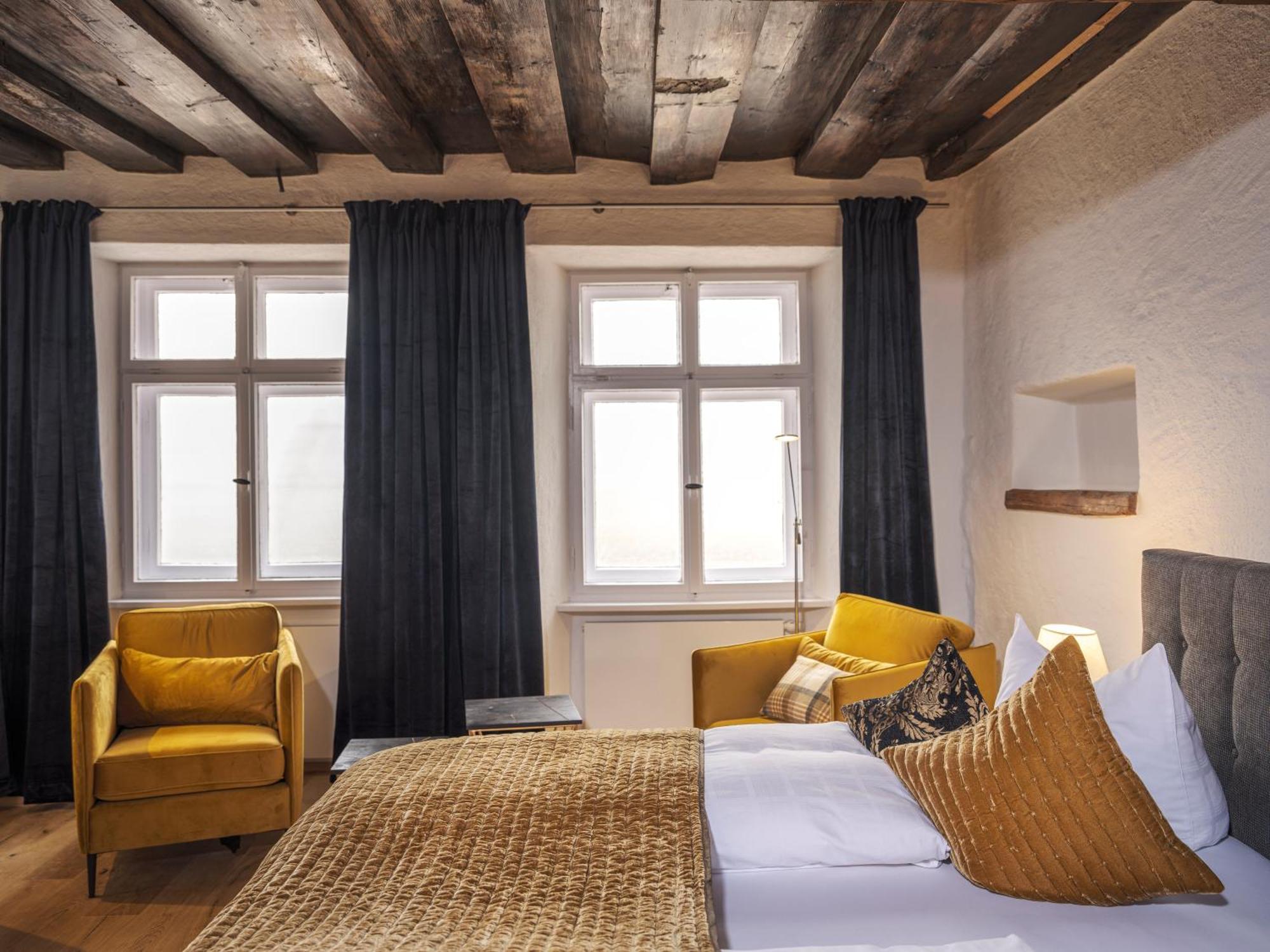 Post 4* Burghausen